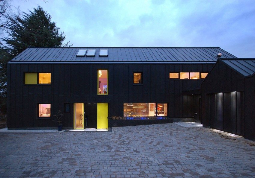 แบบบ้านร่วมสมัย 2 ชั้น โทนสีดำ ยามค่ำคืน