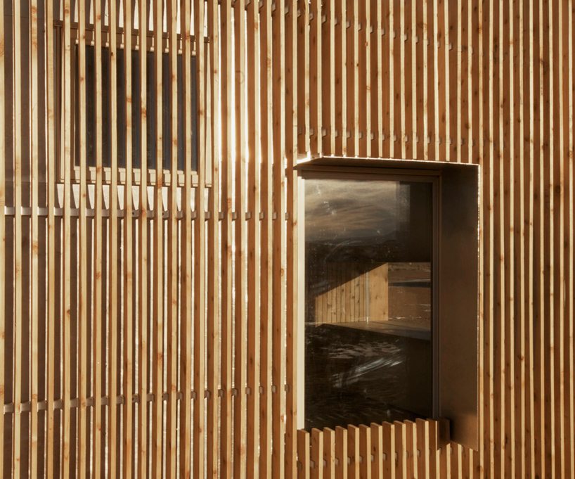 colorado-building-workshop-hozho-house-designboom-05