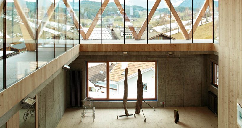 modus-architects-artists-residence-atelier-castelrotto-designboom-07