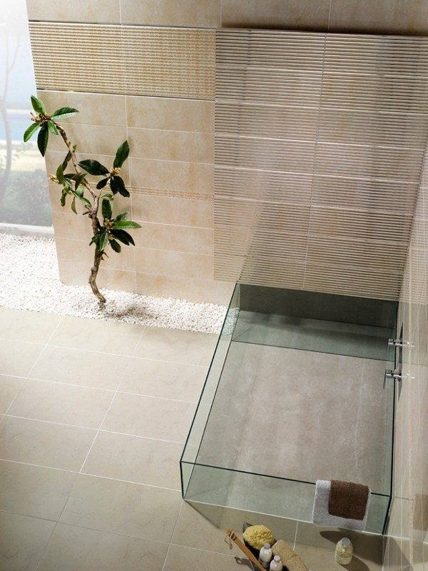 37-Glass-bath-tub