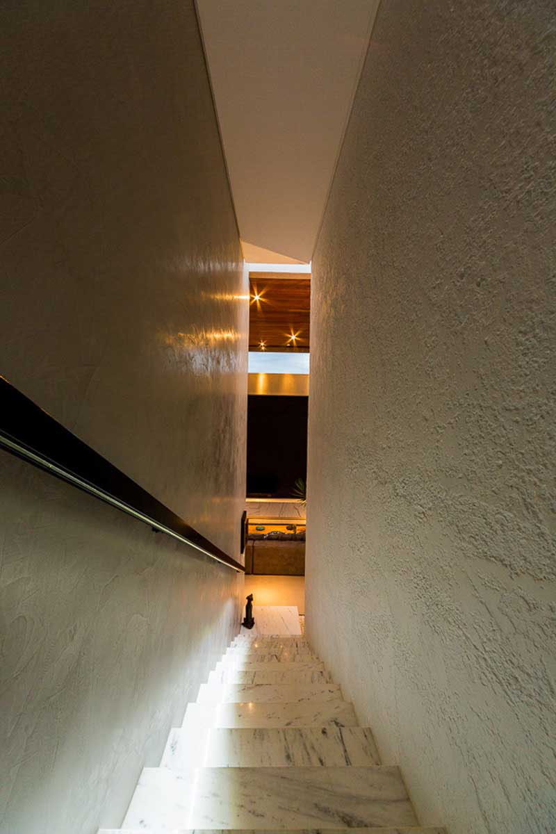 Modern-Brazilian-House-in-Londrina-by-Spagnuolo-Arquitetura-15