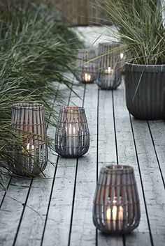 23-Uniqu-e-Beautiful-DIY-Garden-Lanterns-homesthetics-7