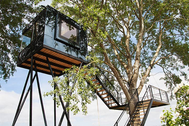 บ้านต้นไม้โครงเหล็ก